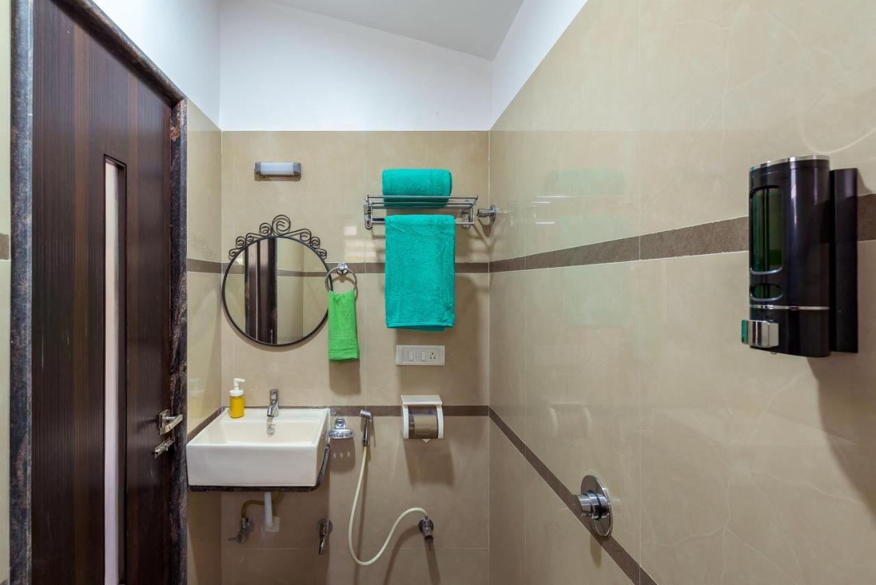 Saffronstays Ocean Breeze, Guhāgar Extérieur photo